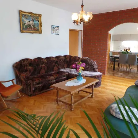 Apartment Lovran 15546 Opric